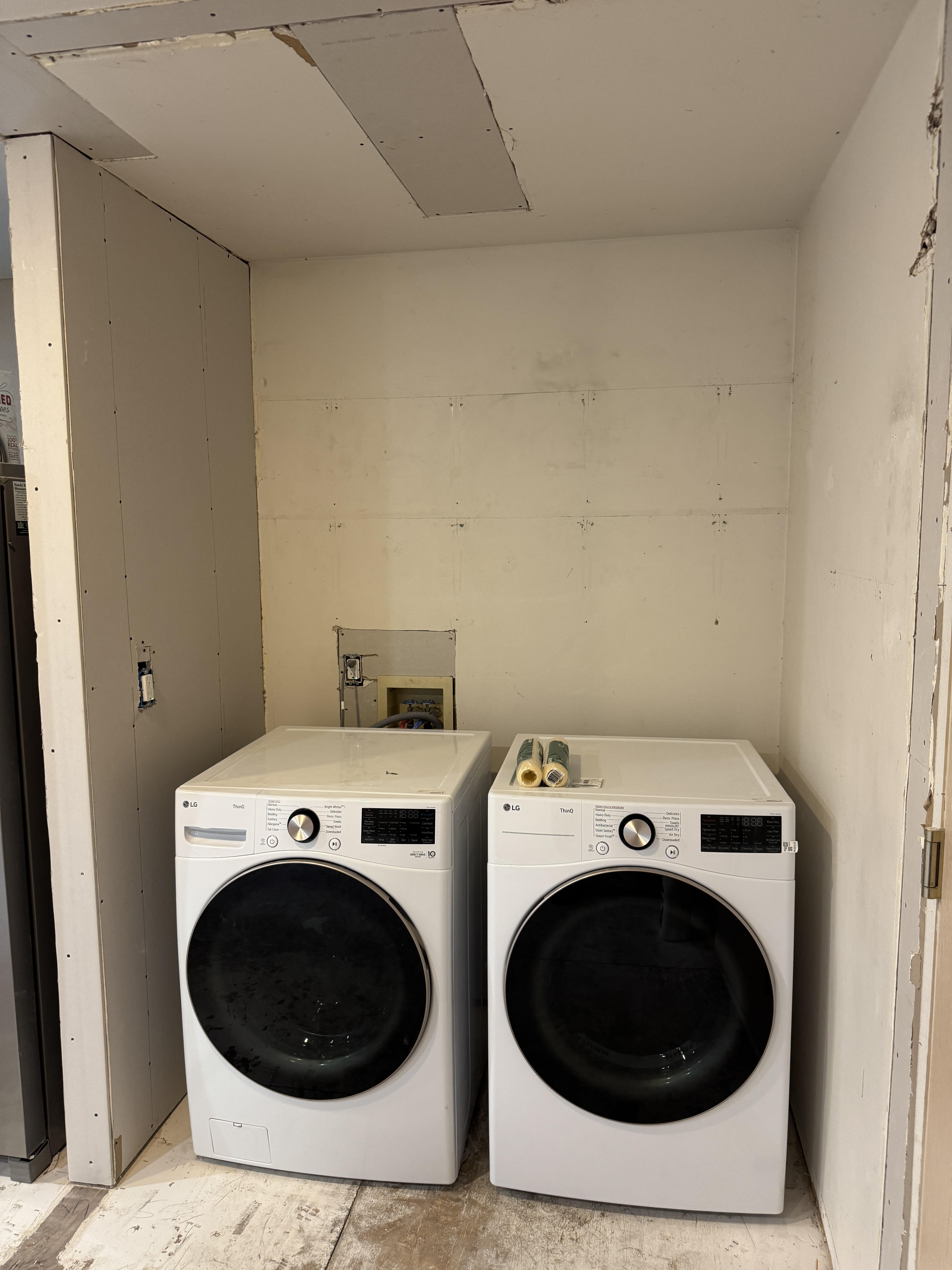 Kitchen before remodel by Big Build Construction